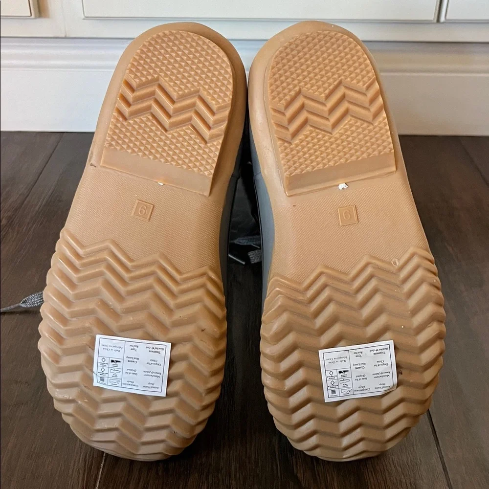 NWT Bearpaw McKinley Insulated Tall Boots